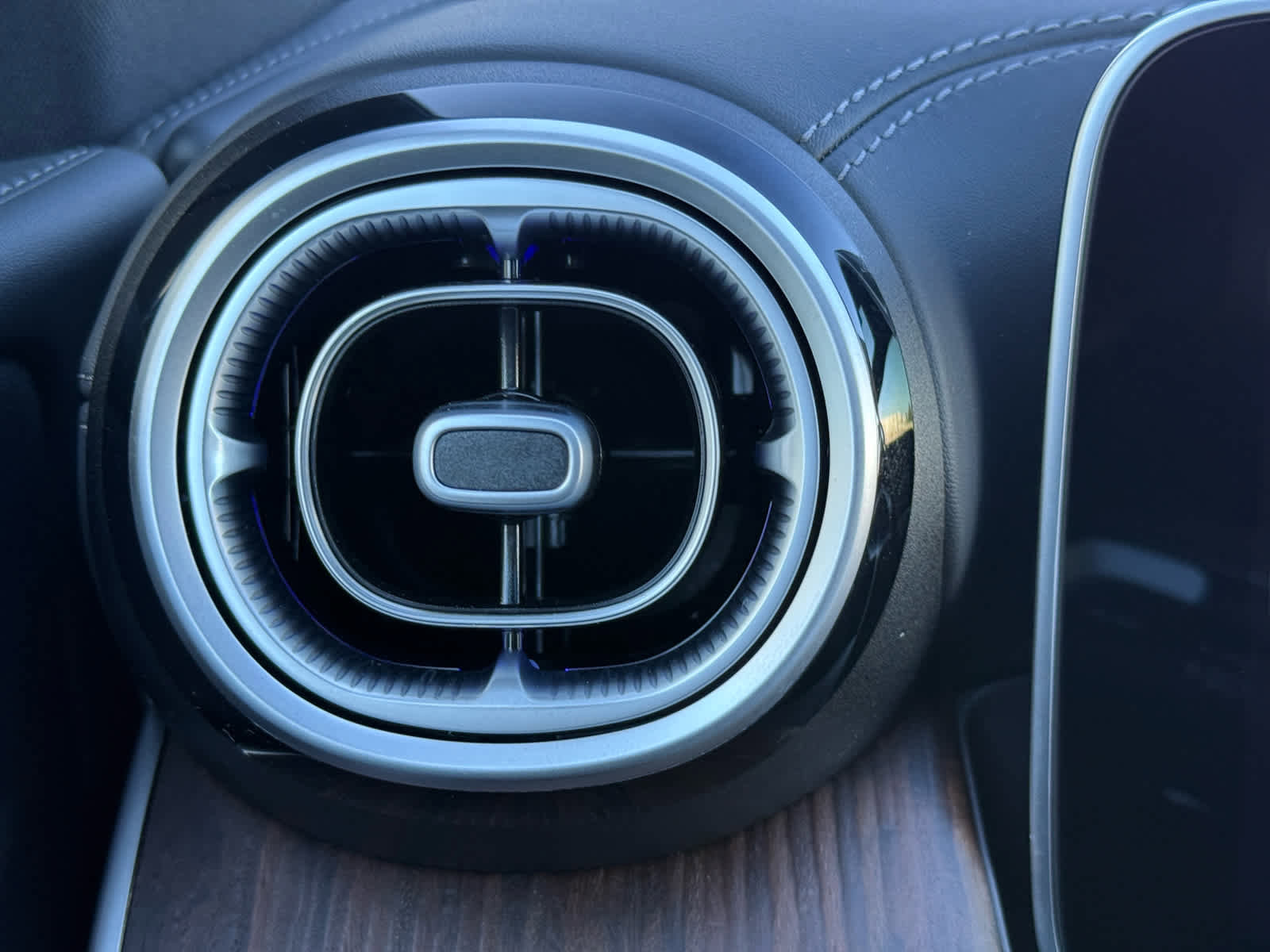 New 2026 Mercedes-Benz GLC 300 GLC 300 image 30