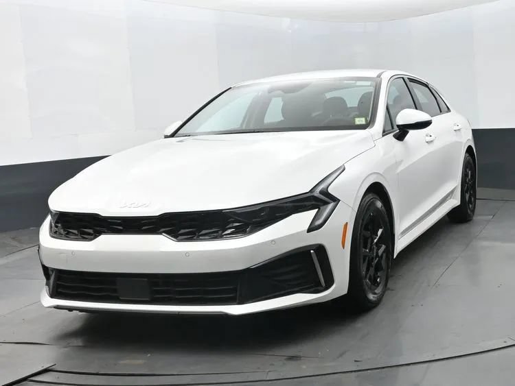 Used 2025 Kia K5 LXS FWD image 1