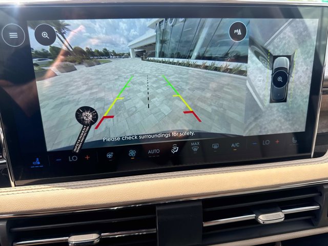 New 2025 Lincoln Corsair Reserve w/ Equipment Group 202A image 32