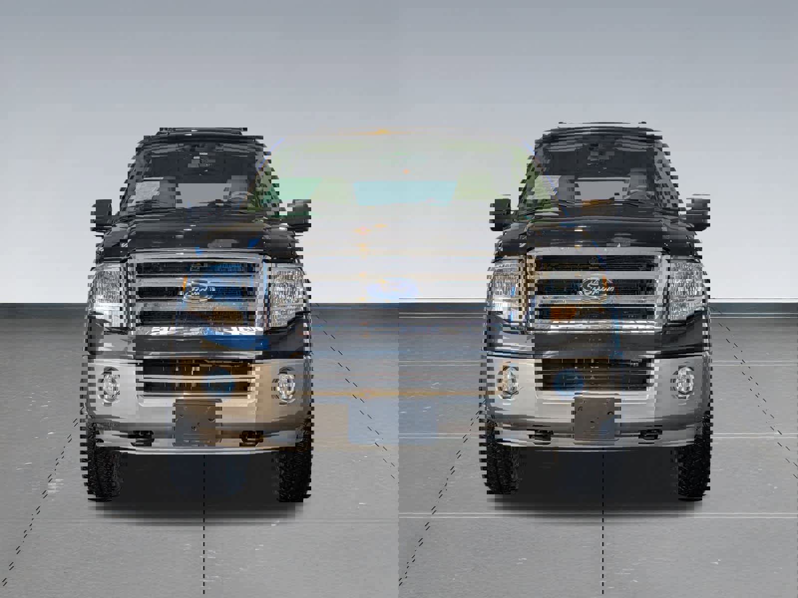 Used 2014 Ford Expedition XLT w/ Equipment Group 202A image 9