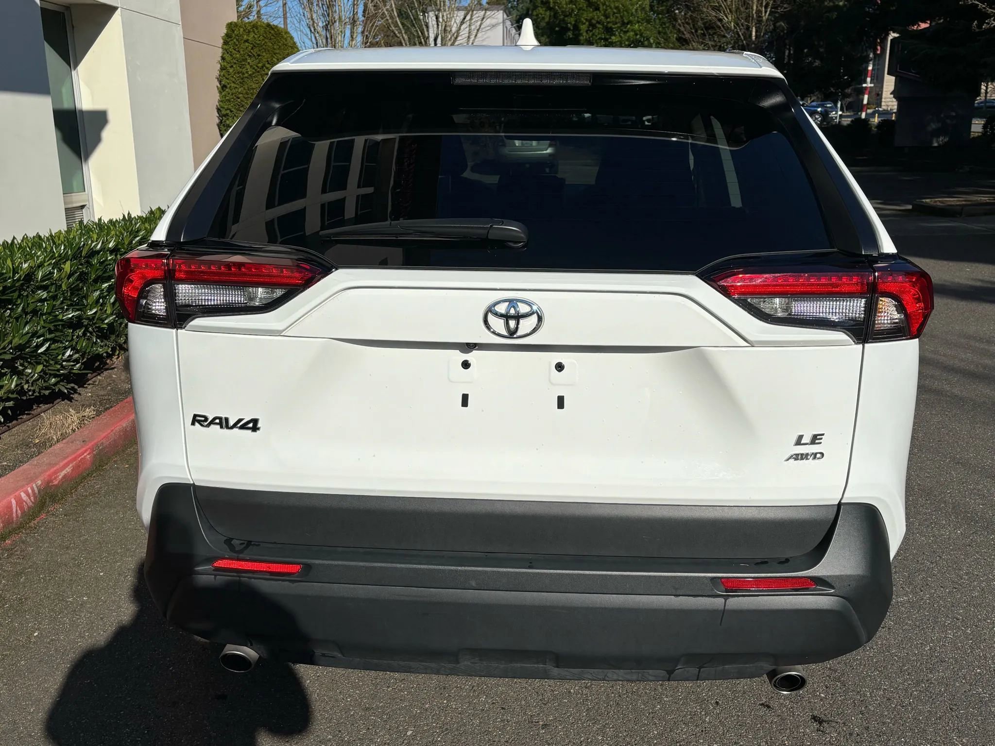 Used 2025 Toyota RAV4 LE image 4