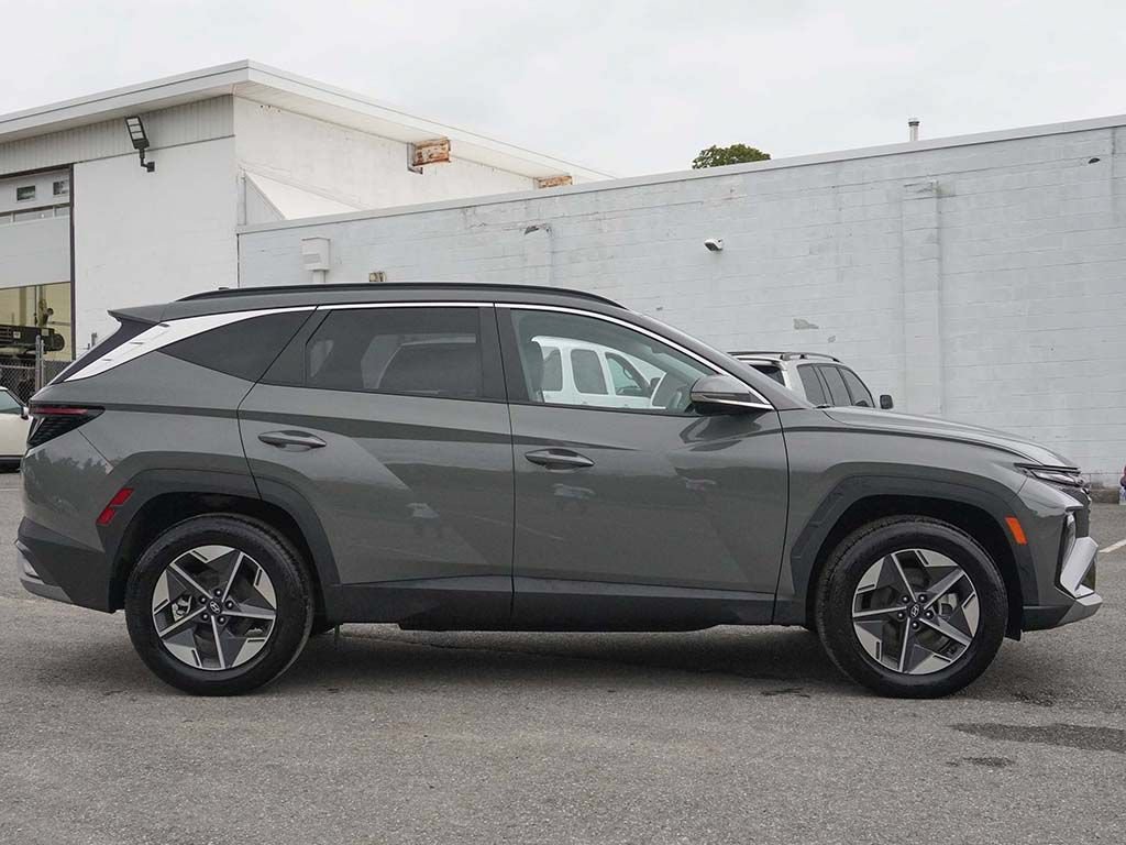 Used 2025 Hyundai Tucson SEL AWD/4WD image 19