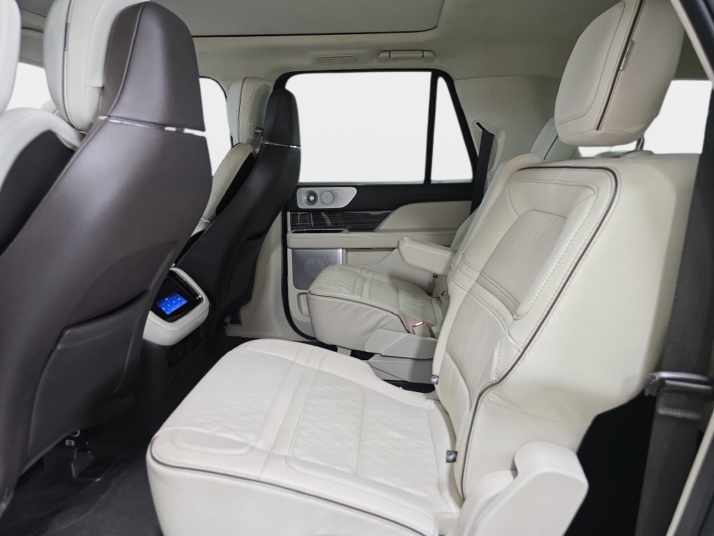 Used 2022 Lincoln Navigator L Black Label AWD/4WD image 14