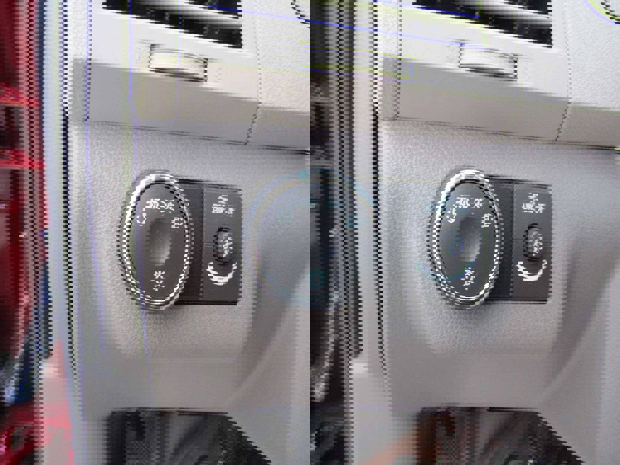 Used 2010 Chevrolet Traverse LT w/ Personal Connectivity Package image 21