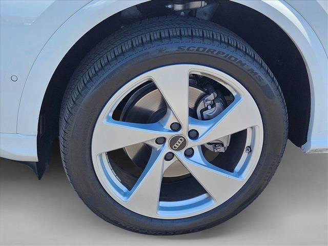 Certified 2025 Audi Q5 Premium w/ Premium Plus AWD/4WD image 24