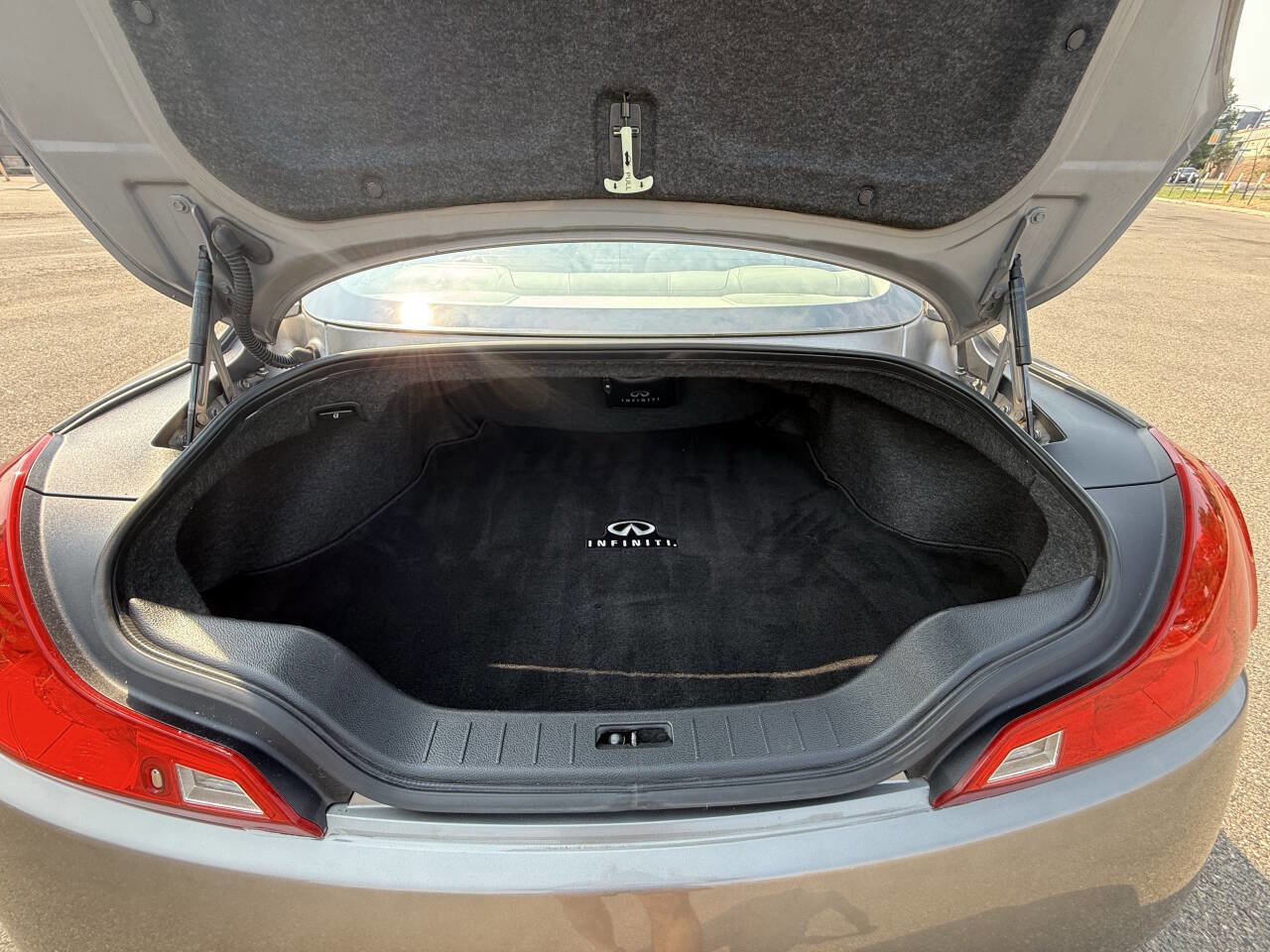 Used 2008 INFINITI G37 Sport w/ Premium Pkg image 26