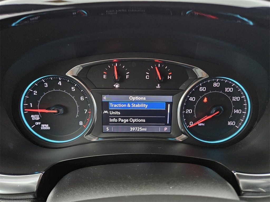 Used 2023 Chevrolet Traverse LT image 30