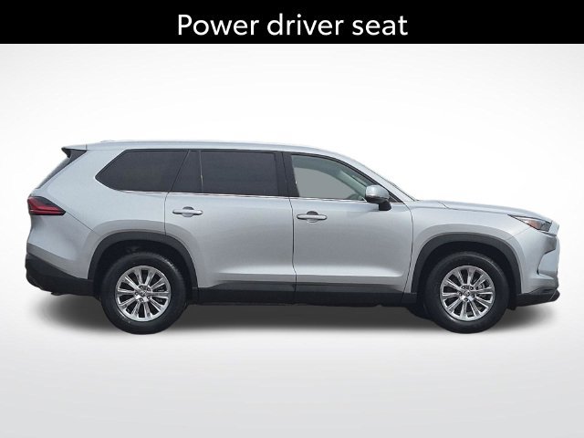 Used 2025 Toyota Grand Highlander AWD image 4