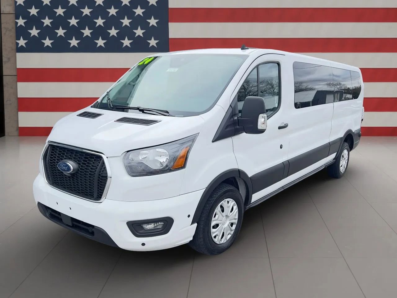 Used 2024 Ford Transit 350 XLT image 7