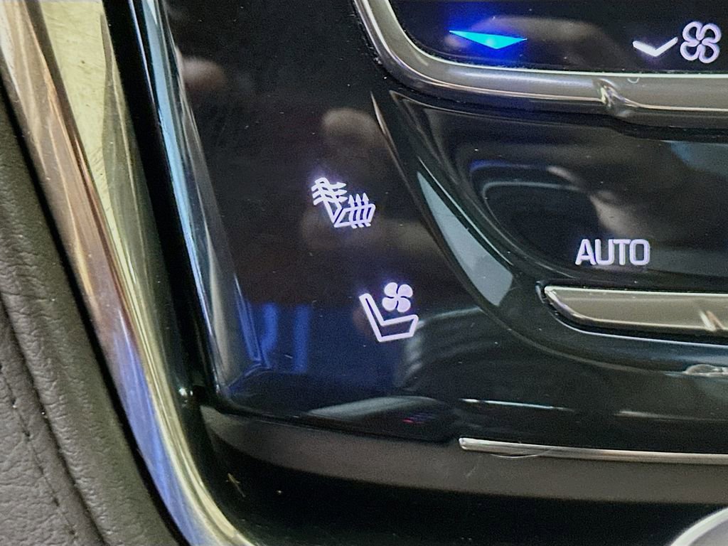 Used 2018 Cadillac CTS Luxury image 21