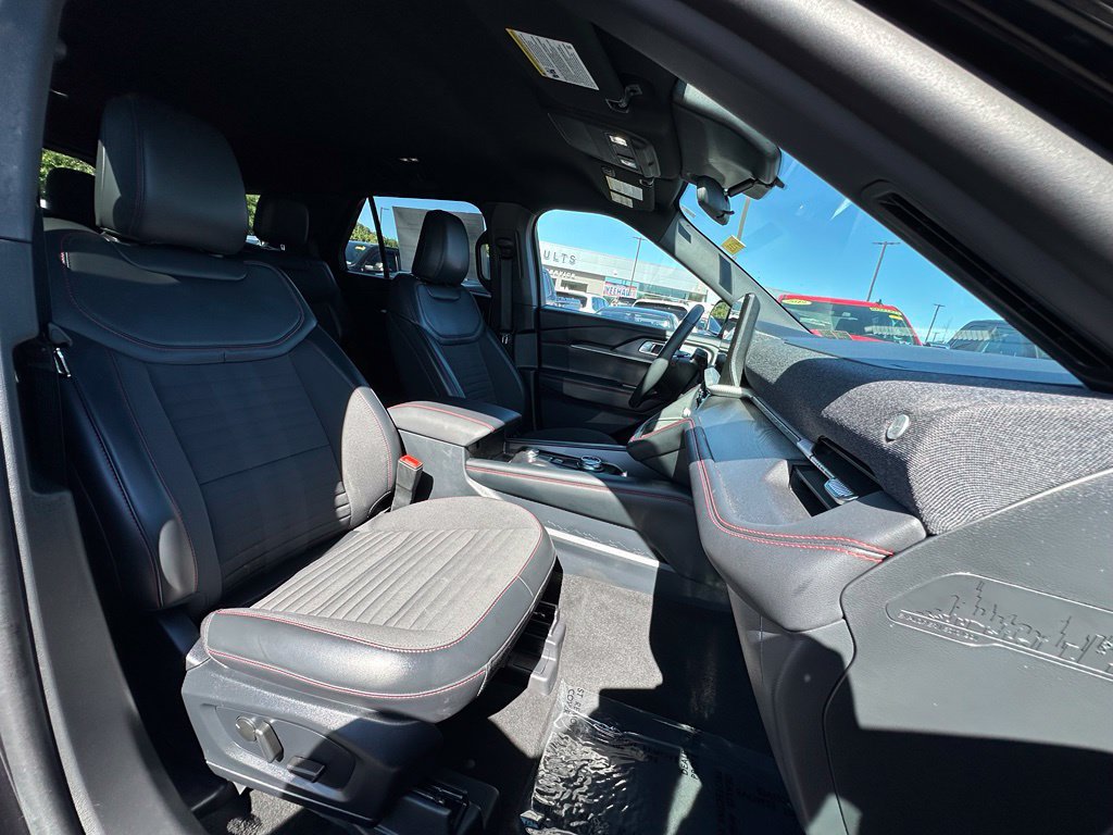 Certified 2026 Ford Explorer ST-Line AWD/4WD image 24