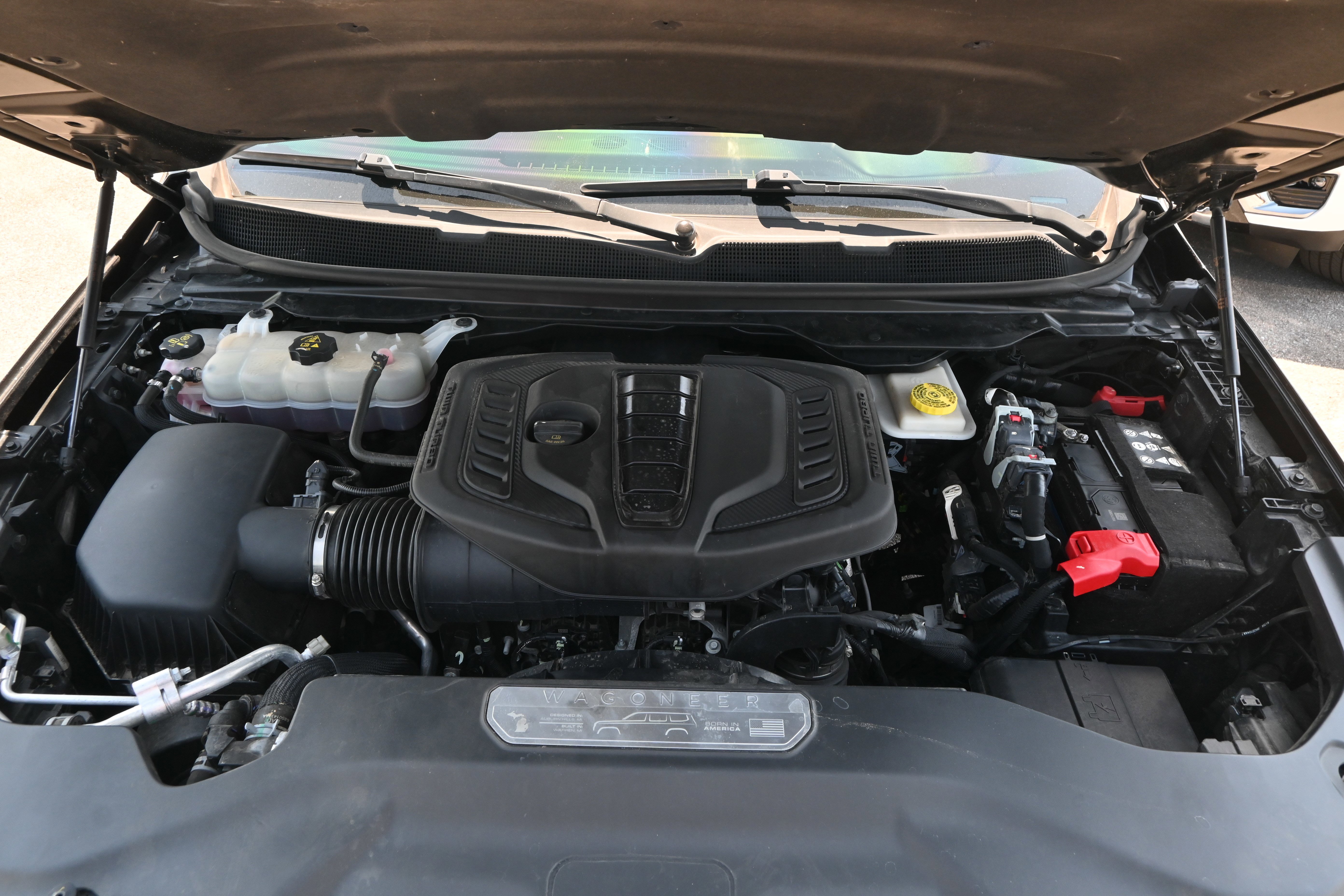 Used 2023 Jeep Wagoneer L Series II RWD image 36