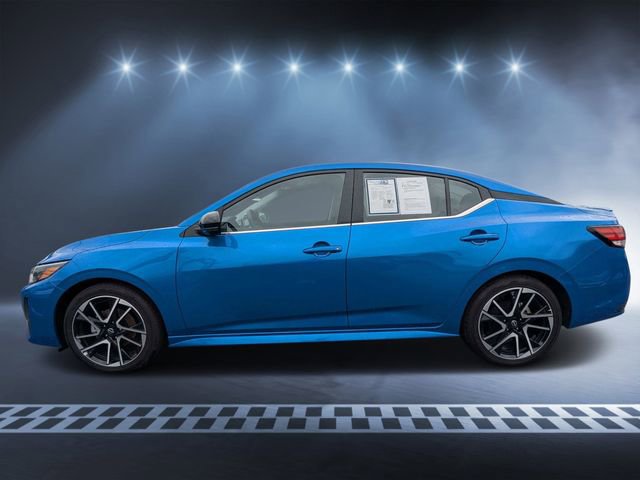 Used 2025 Nissan Sentra SR w/ SR Premium Package FWD image 6