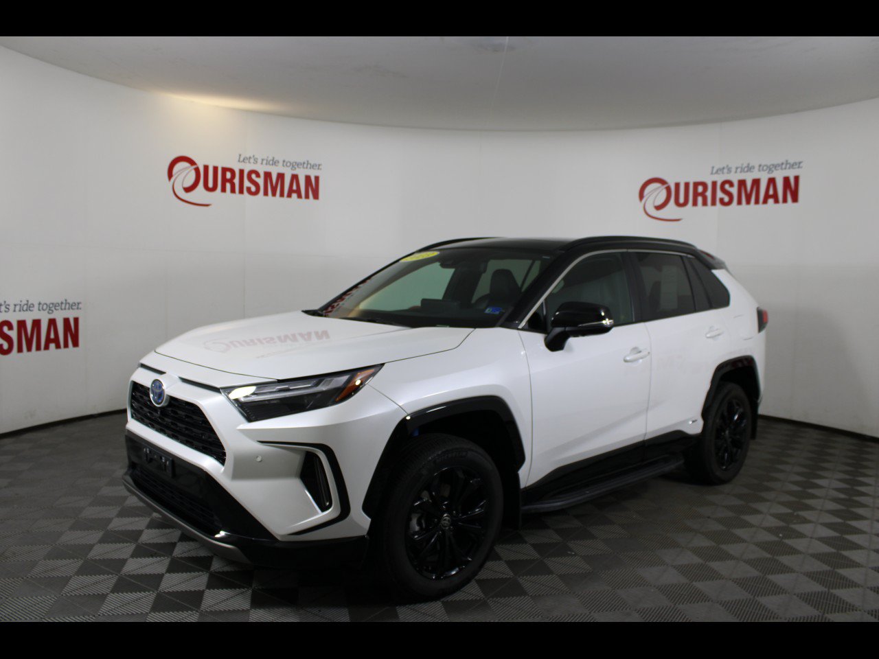 Used 2023 Toyota RAV4 XSE AWD/4WD image 2