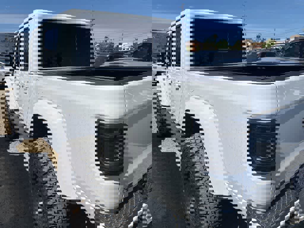 Used 2021 Jeep Gladiator Overland image 13