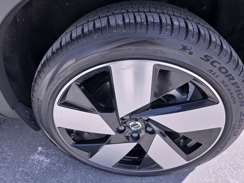 Used 2023 Volvo XC40 Recharge Ultimate w/ Protection Package Premier image 36