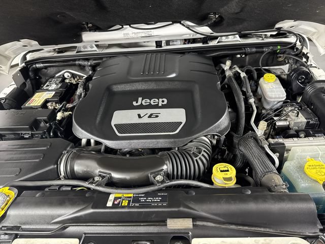 Used 2017 Jeep Wrangler Unlimited Sahara w/ Mopar Chrome Edition Group AWD/4WD image 24