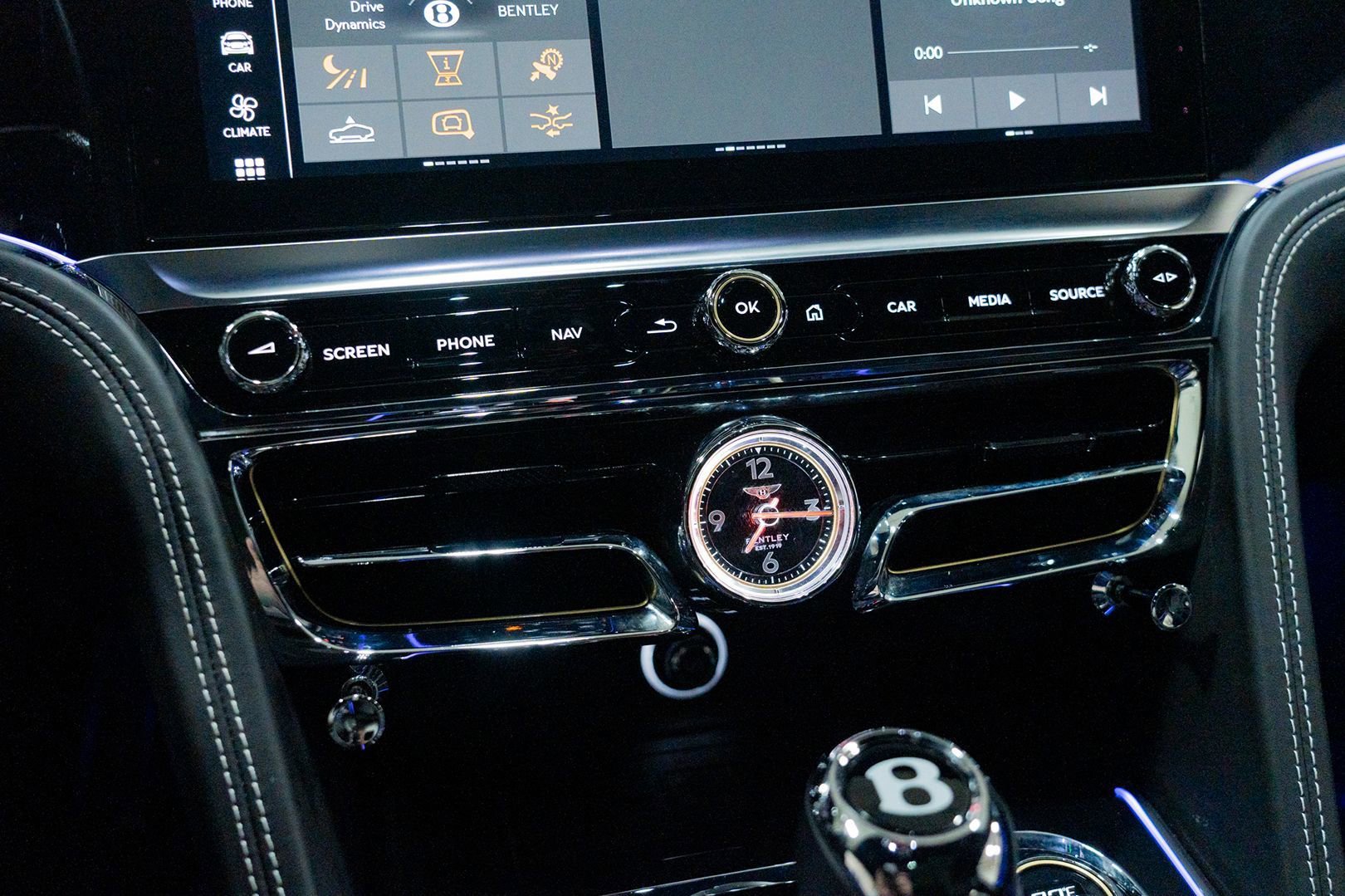 Used 2021 Bentley Flying Spur V8 image 69