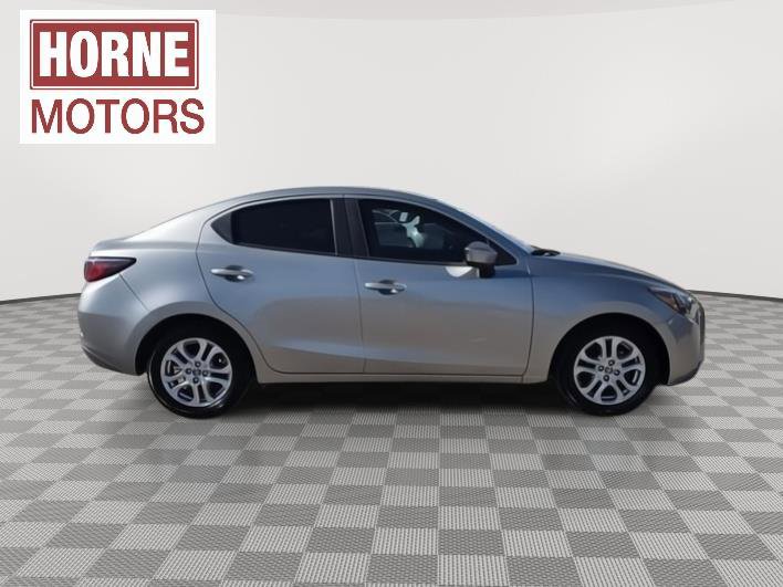 Used 2016 Scion iA image 9