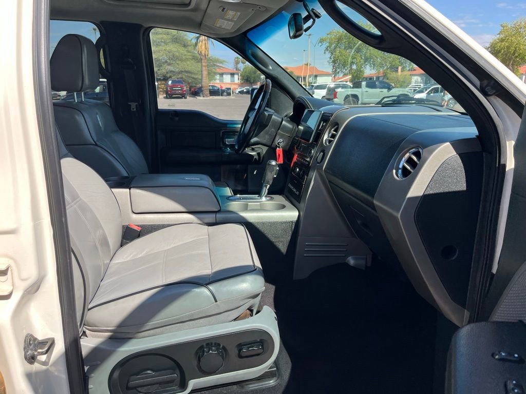 Used 2008 Lincoln Mark LT 2WD image 16