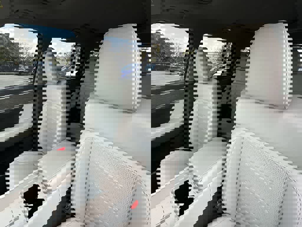 Used 2024 Hyundai Santa Fe Limited image 14