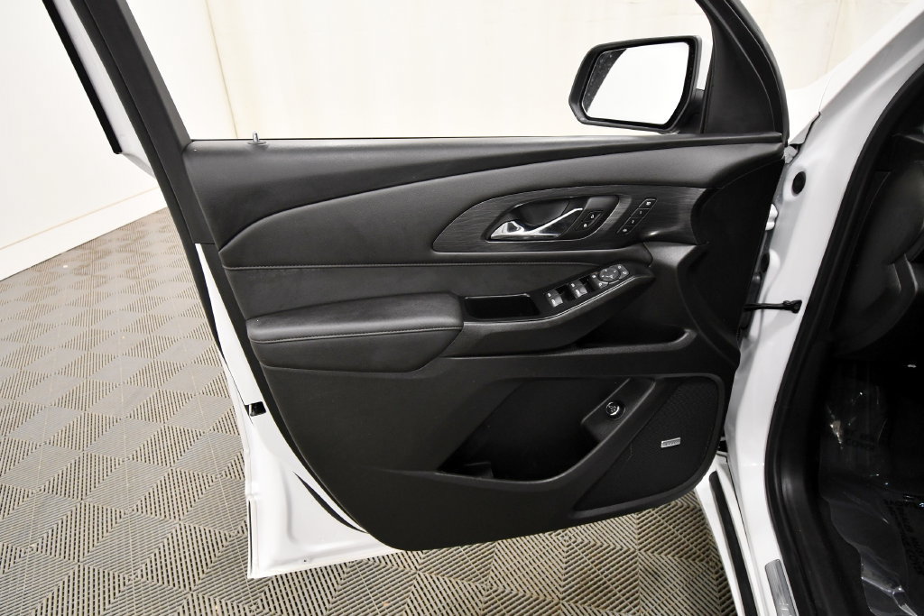 Used 2023 Chevrolet Traverse High Country AWD/4WD image 13