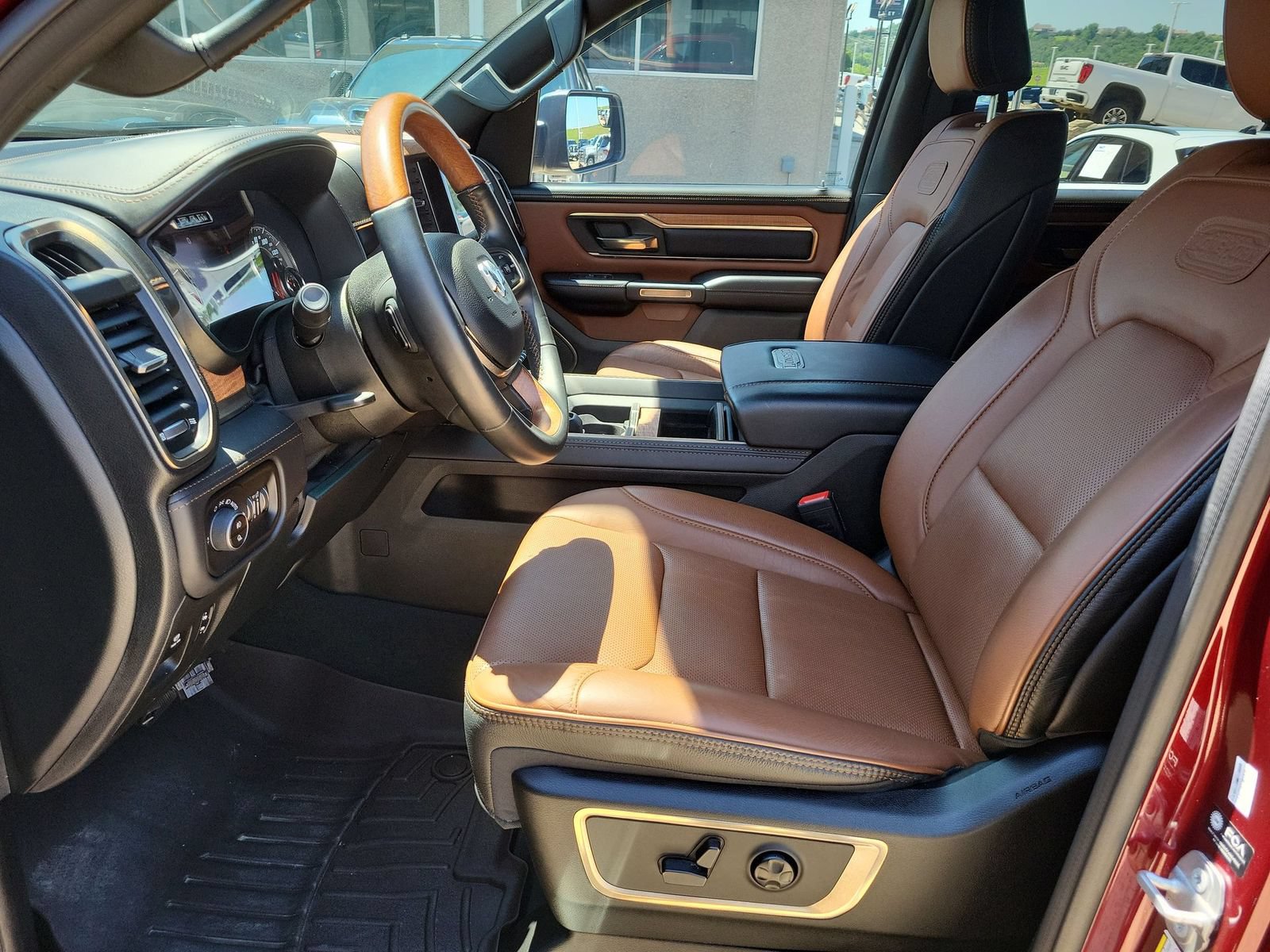 Used 2021 RAM 1500 Limited AWD/4WD image 19