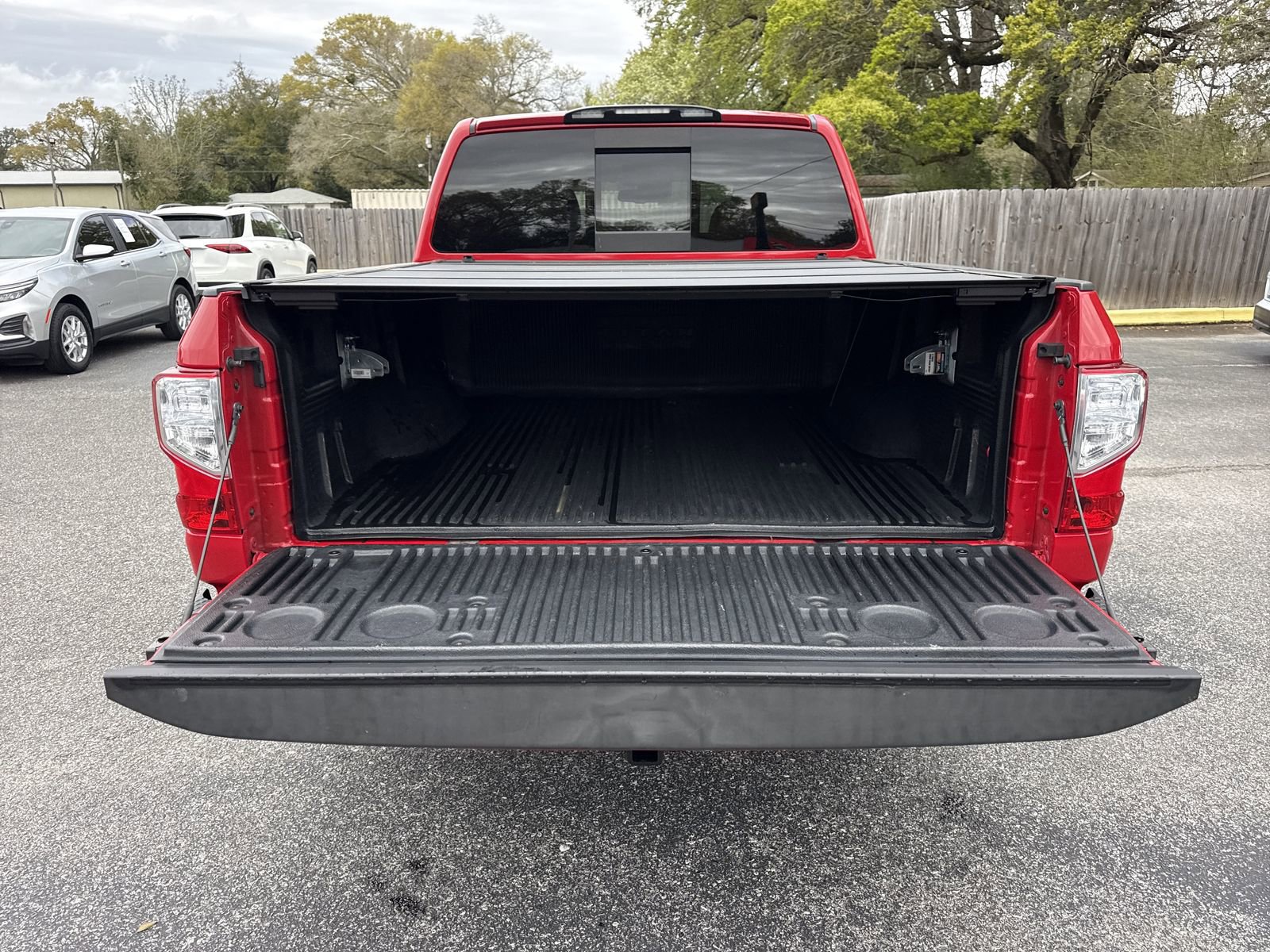 Used 2020 Nissan Titan SV w/ SV Convenience Package image 29