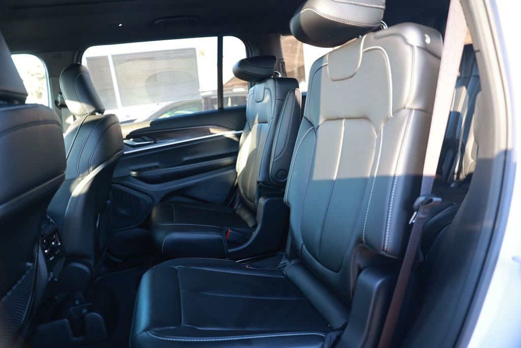 New 2025 Jeep Grand Cherokee L Limited image 28