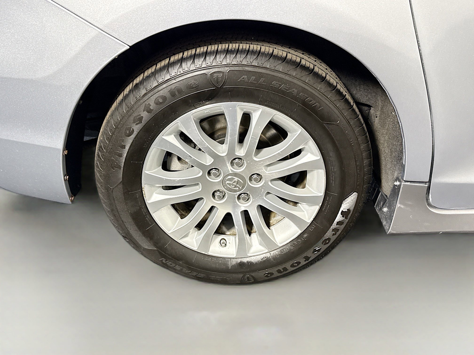 Used 2020 Toyota Sienna XLE FWD image 31