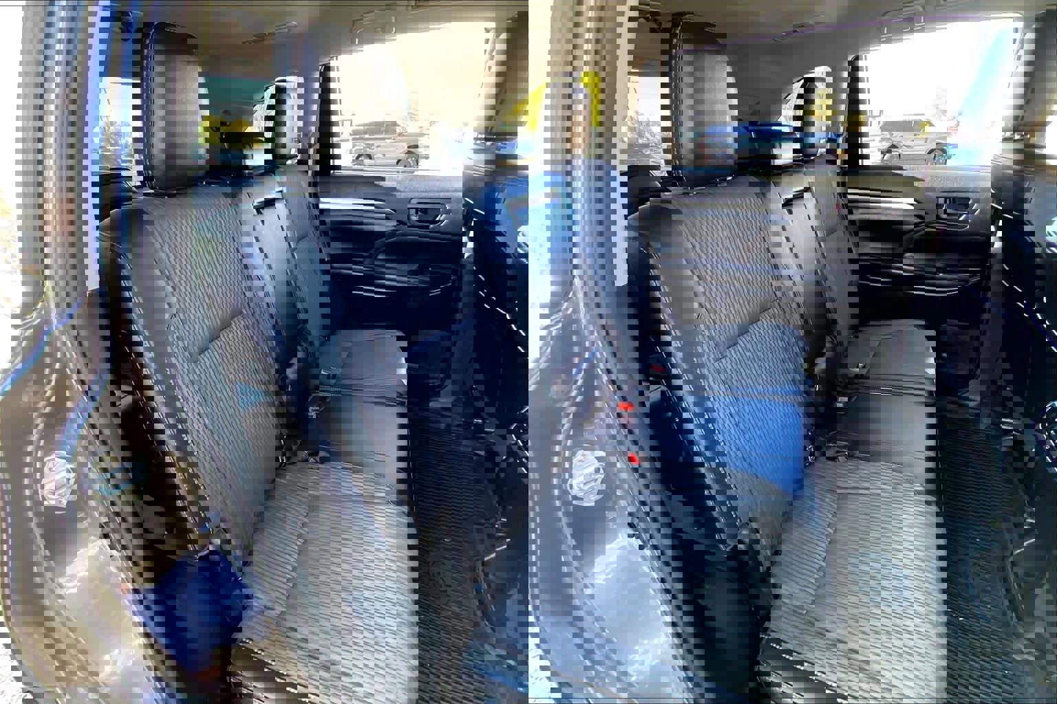 Certified 2019 Toyota Highlander LE image 18