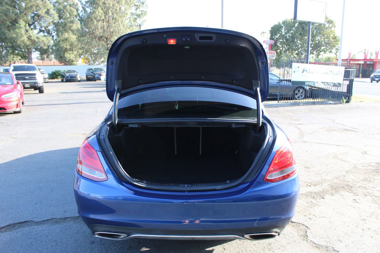Used 2018 Mercedes-Benz C 300 Sedan image 34