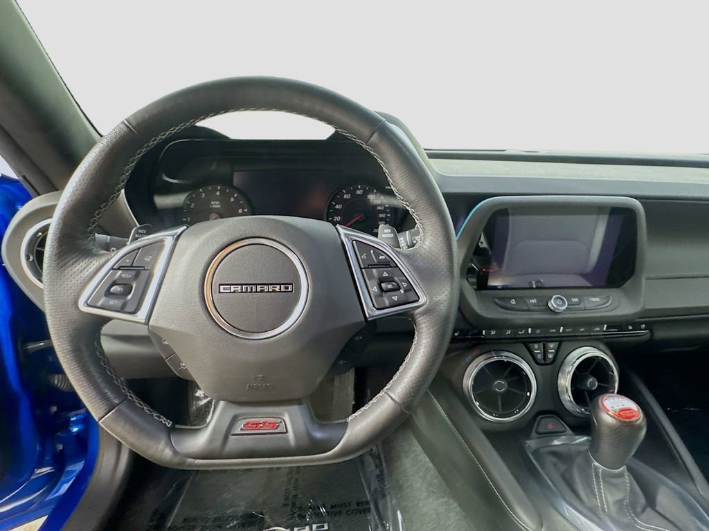 Used 2018 Chevrolet Camaro SS RWD image 13