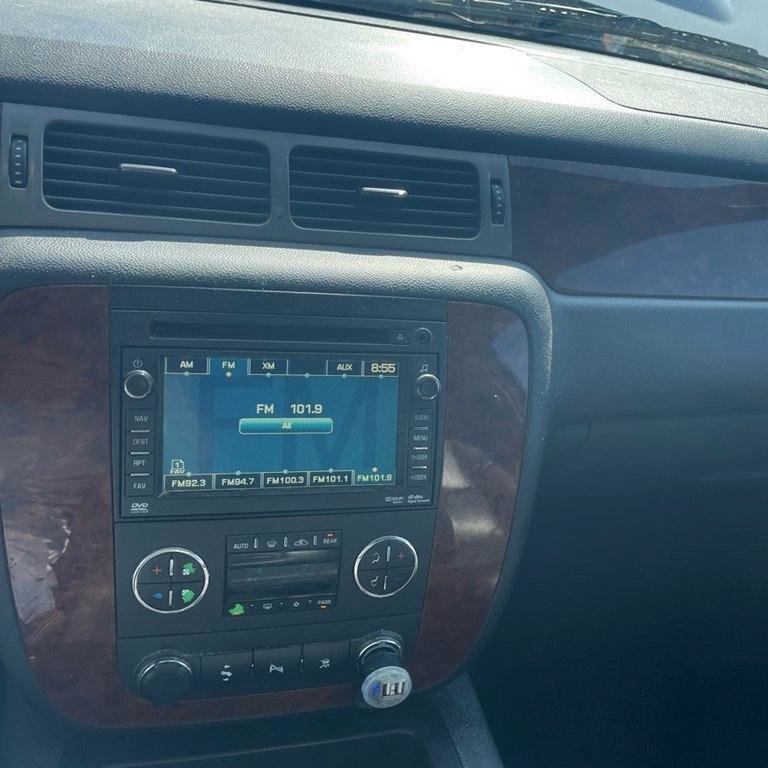 Used 2011 Chevrolet Suburban LT AWD/4WD image 6