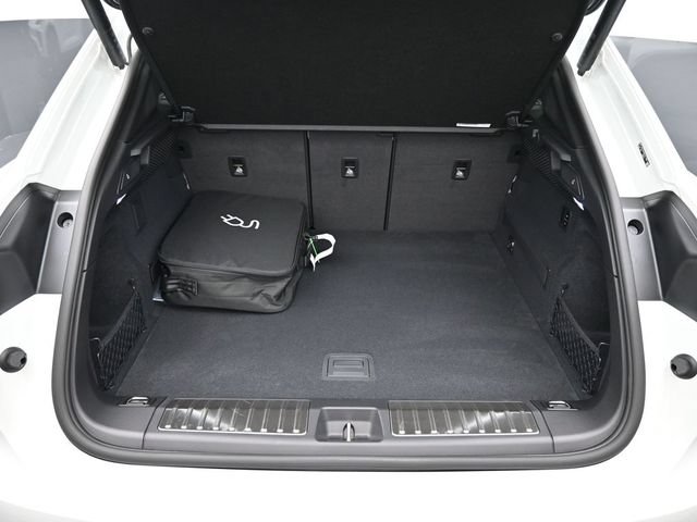 Certified 2025 Porsche Macan Electric RWD image 22