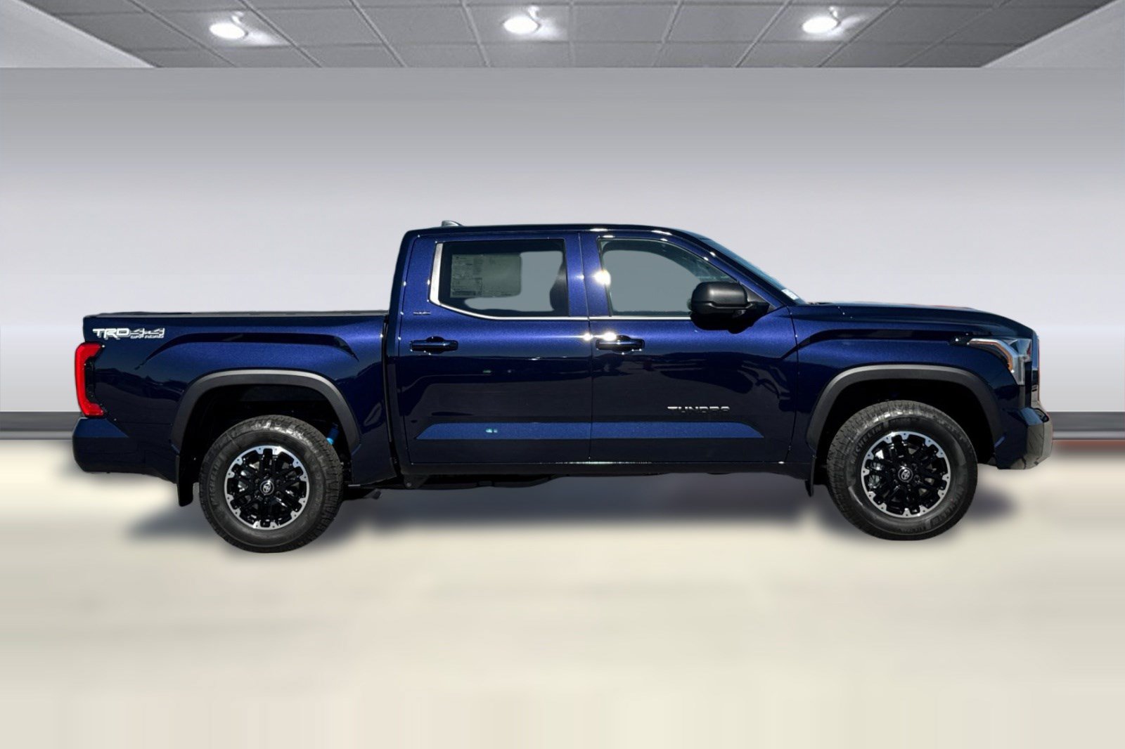 New 2026 Toyota Tundra SR5 AWD/4WD image 8