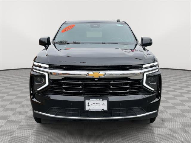 Used 2025 Chevrolet Suburban LS image 2