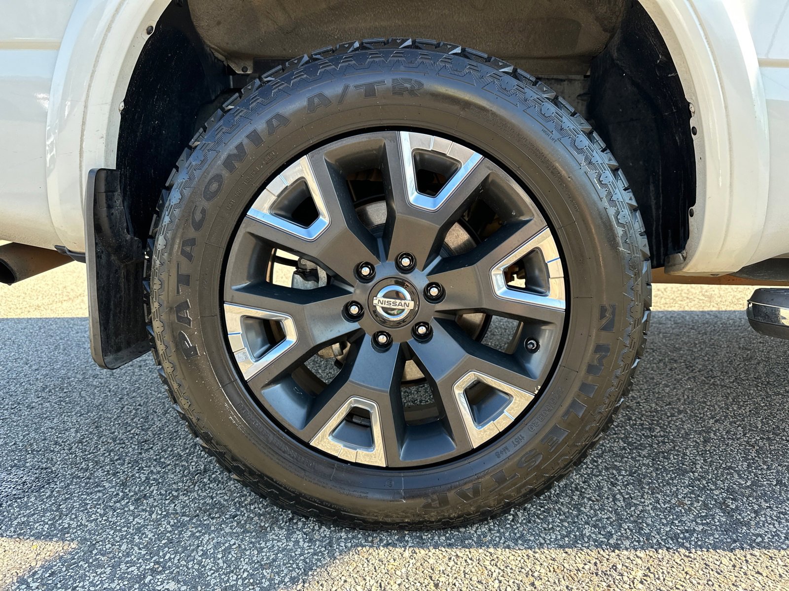 Certified 2021 Nissan Titan Platinum Reserve w/ Moonroof Package image 17