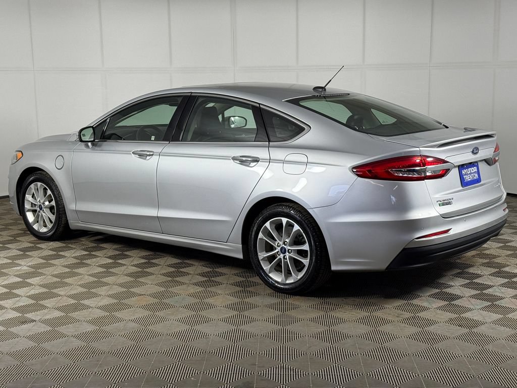 Used 2019 Ford Fusion Energi Titanium FWD image 10