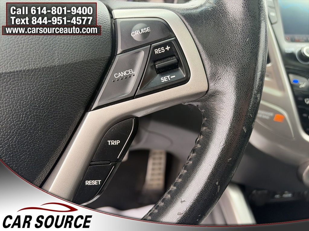 Used 2013 Hyundai Veloster w/ Tech Pkg FWD image 8