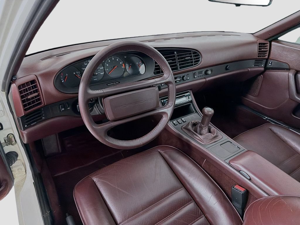 Used 1987 Porsche 944 Coupe RWD image 4