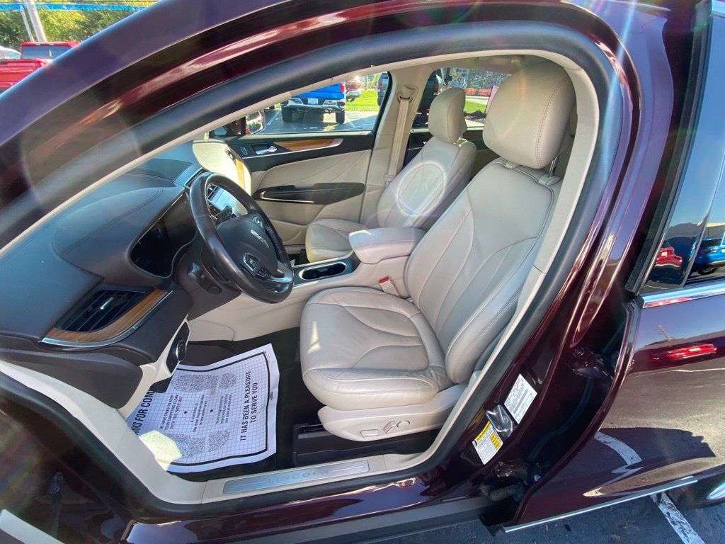 Used 2019 Lincoln MKC Select w/ Select Plus Package AWD/4WD image 10