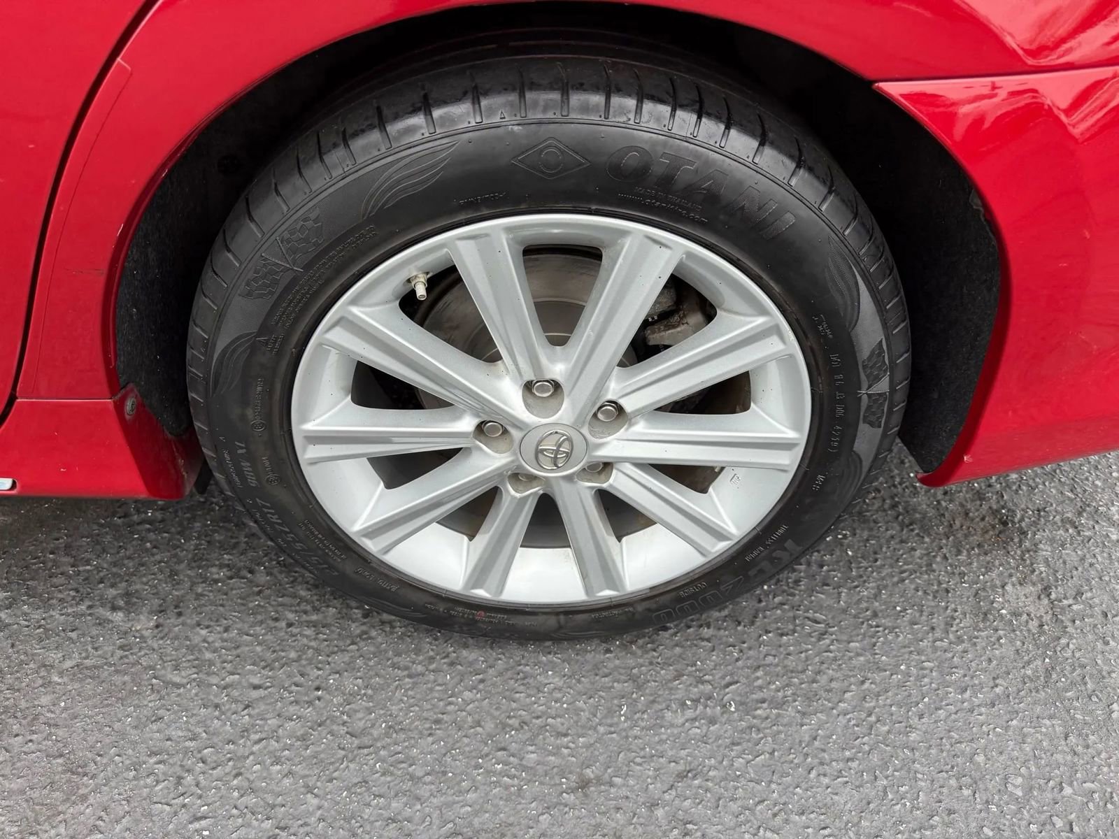 Used 2014 Toyota Camry XLE FWD image 44