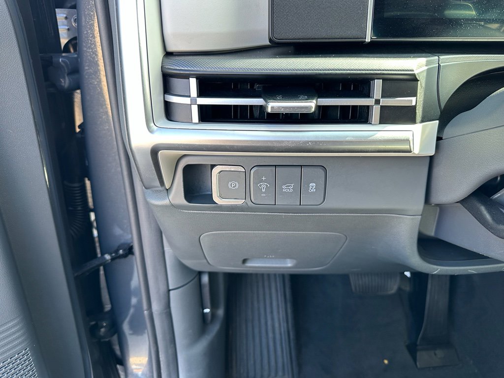 Used 2025 Hyundai Santa Fe SEL image 18