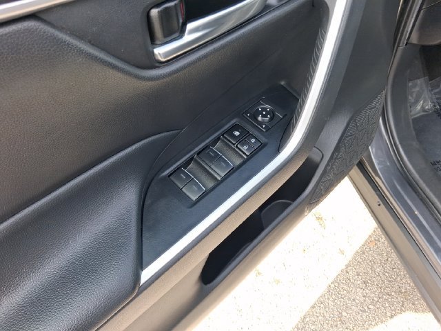 Used 2024 Toyota RAV4 XLE FWD image 14