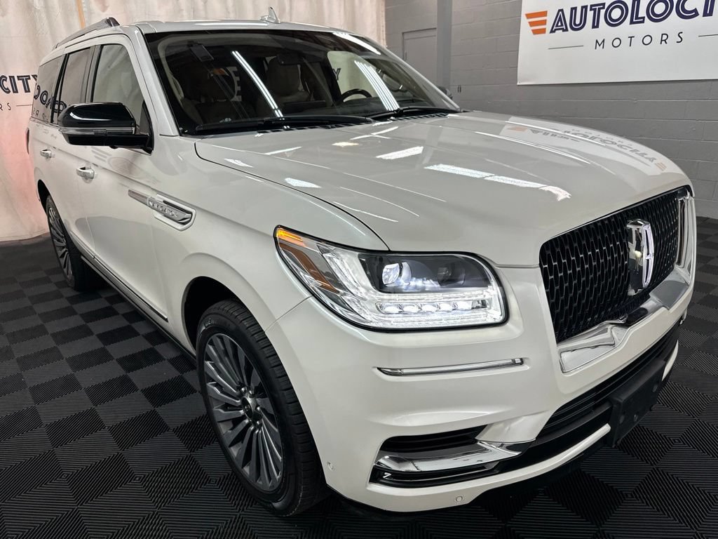 Used 2019 Lincoln Navigator Reserve AWD/4WD image 2