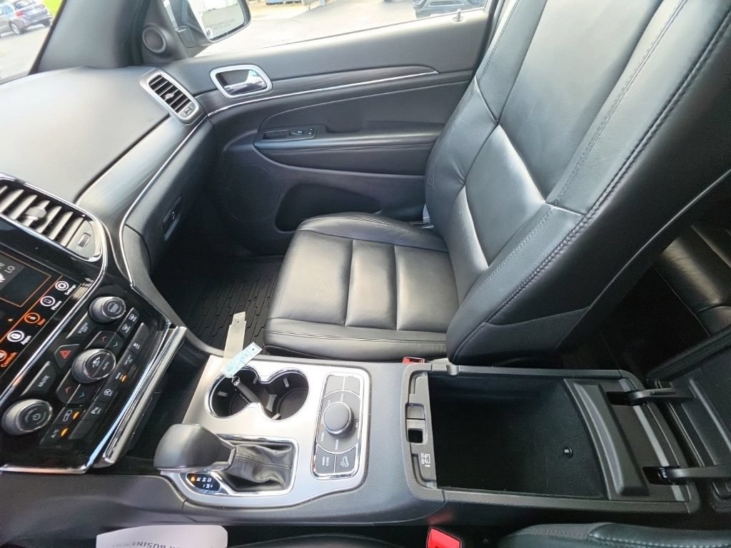 Used 2021 Jeep Grand Cherokee Limited AWD/4WD image 25