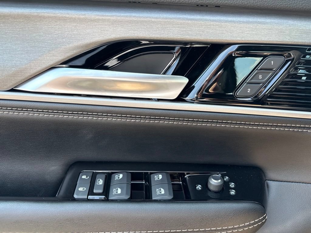 New 2026 Jeep Grand Wagoneer Limited AWD/4WD image 19