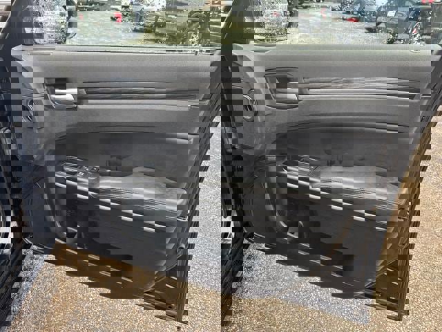 Used 2017 Chrysler 300 Touring w/ Value Package image 16