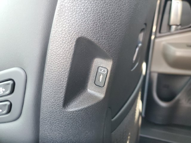 New 2026 Kia Carnival EX FWD image 19